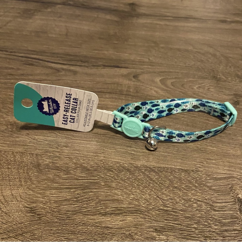 NWT Cat Collar Whisker City